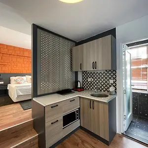 Hotel Cabbana Lara