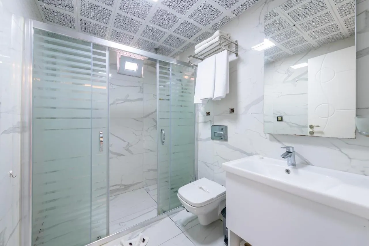 Citrus Luna Suite Hotel