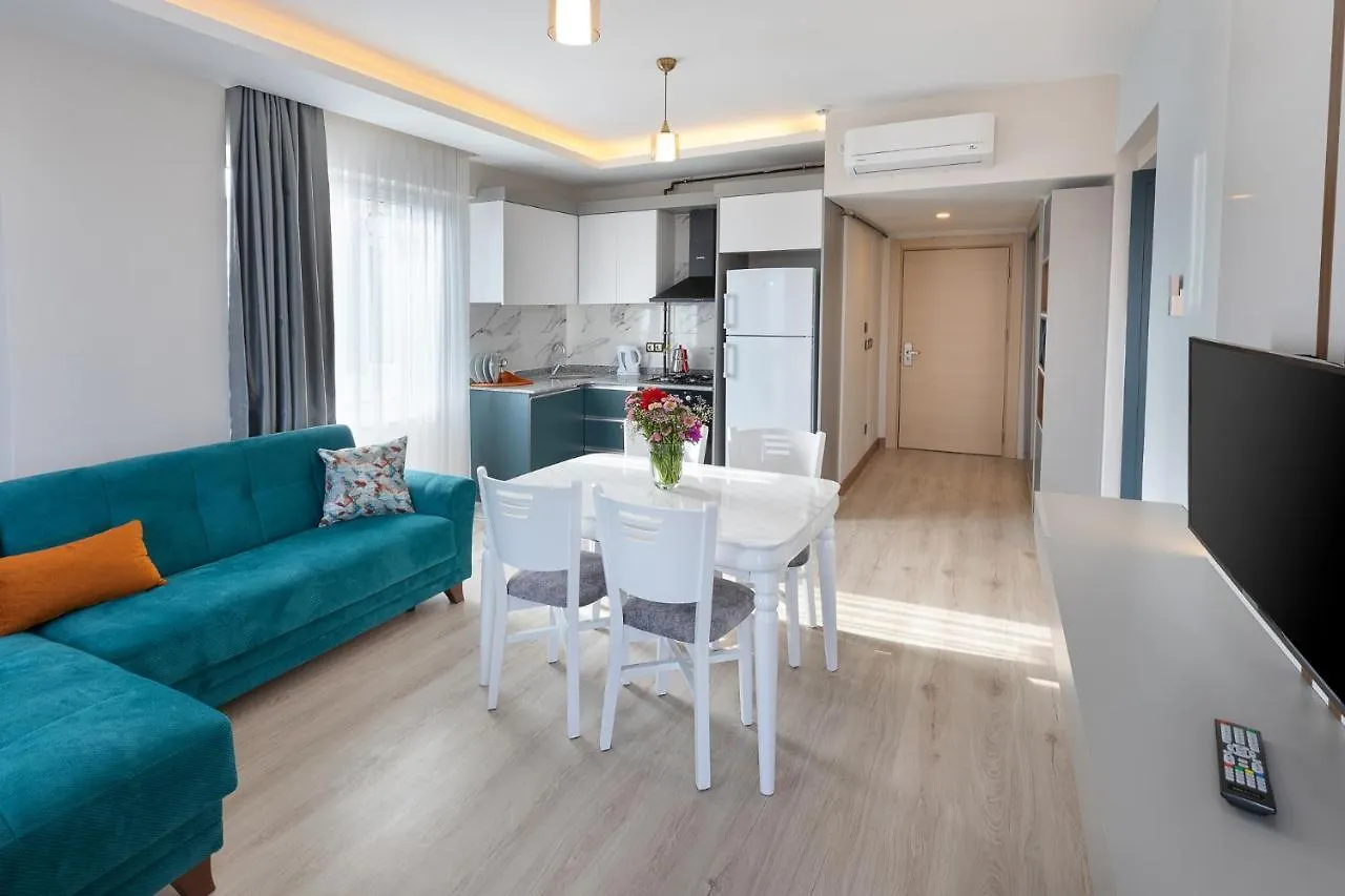 Citrus Luna Suite Hotel